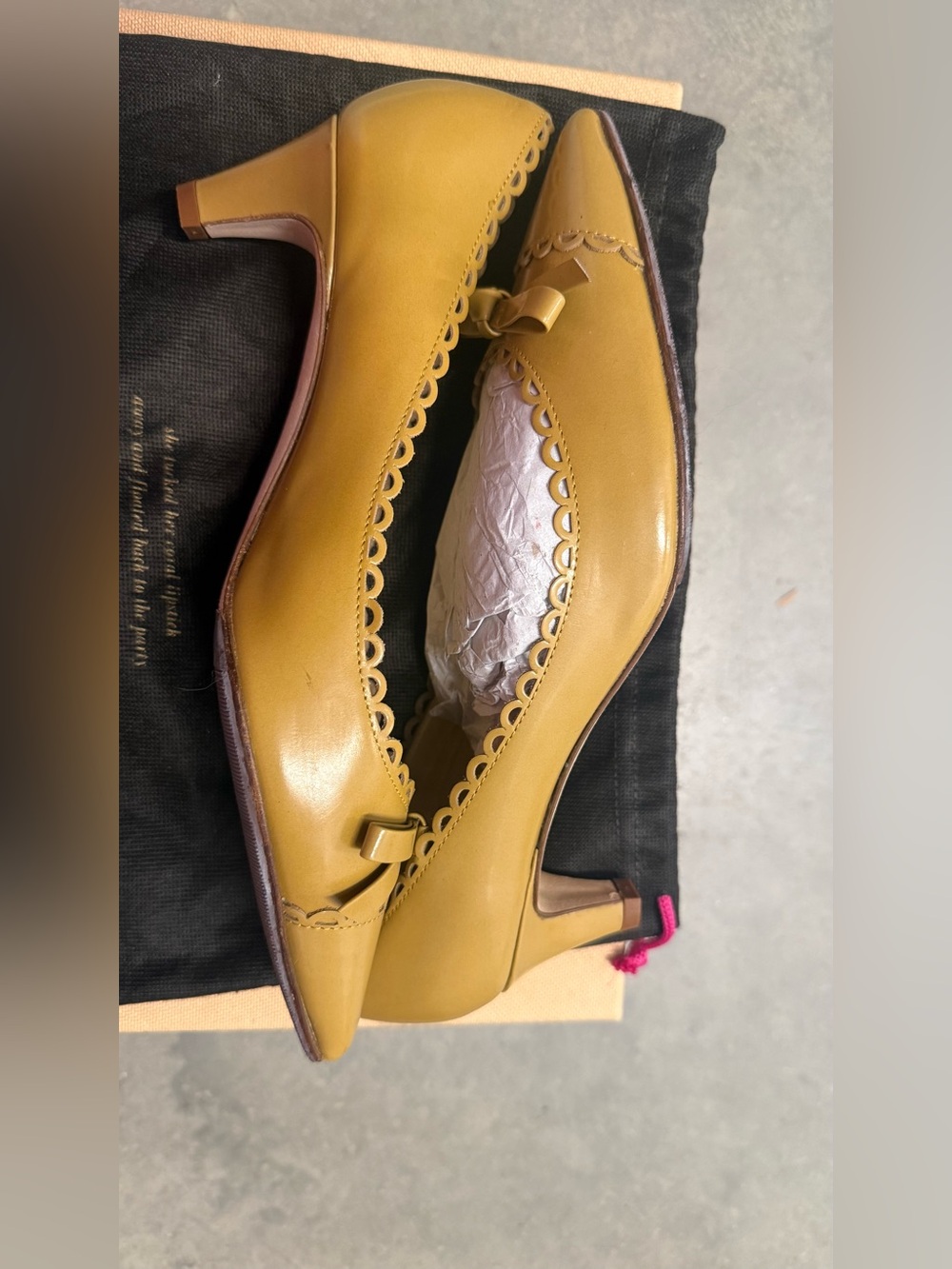 NIB Kate Spade Women's Mustard Patent Yellow Leather Mid Heel Pumps Size 7.5